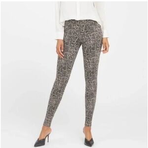 SPANX Jean-ish Shaping Ankle Leggings in Taupe Snakeskin, size L
